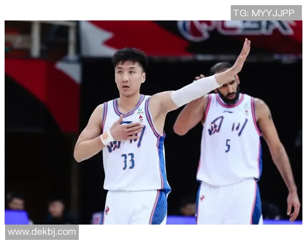 韩硕：从篮球场上的新星到职业生涯的多重转折与成长之路